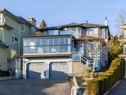 2255 MONASHEE COURT  Coquitlam, BC V3K 6P7