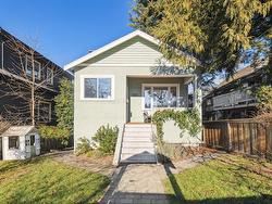 1571 E 20TH AVENUE  Vancouver, BC V5N 2K7