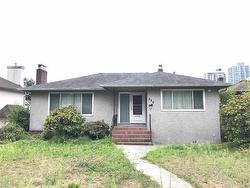 380 W 62ND AVENUE  Vancouver, BC V5X 2E3