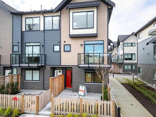 18-4337 Boundary Road, Richmond, BC 