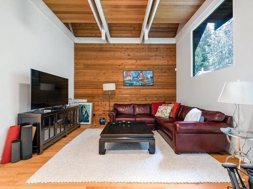 5344 Cliffridge Avenue, North Vancouver, BC 