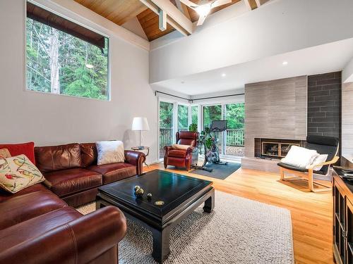 5344 Cliffridge Avenue, North Vancouver, BC 