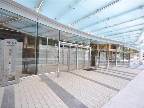 618-68 Smithe Street, Vancouver, BC 