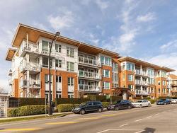 202 717 CHESTERFIELD AVENUE  North Vancouver, BC V7M 3L8