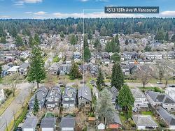 4513 W 13TH AVENUE  Vancouver, BC V6R 2V5