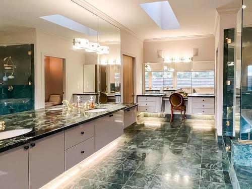 2388 Marine Drive Sw, Vancouver, BC 