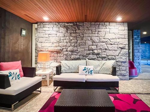 2388 Marine Drive Sw, Vancouver, BC 