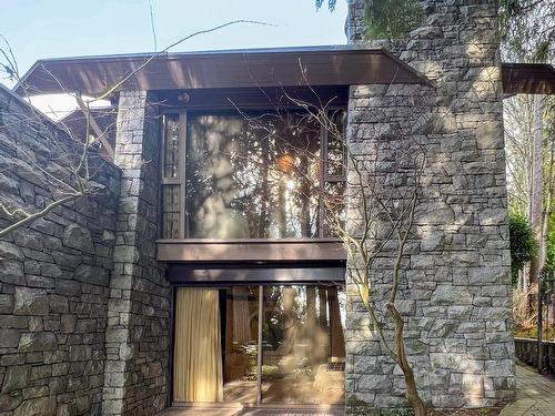 2388 Marine Drive Sw, Vancouver, BC 