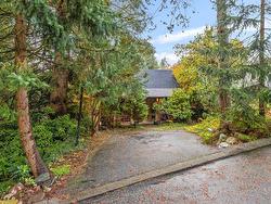 713 E ST. JAMES ROAD  North Vancouver, BC V7K 1G9