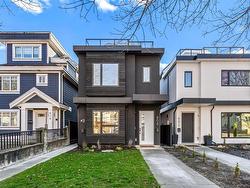 606 E 19TH AVENUE  Vancouver, BC V5V 1K2