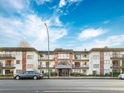 202 2040 CORNWALL AVENUE  Vancouver, BC V6J 1E1