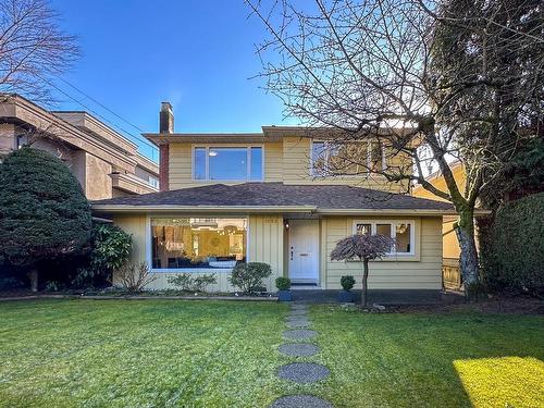 1092 Kings Avenue, West Vancouver, BC 