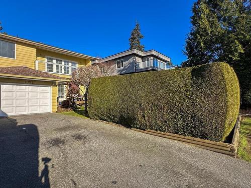 1092 Kings Avenue, West Vancouver, BC 