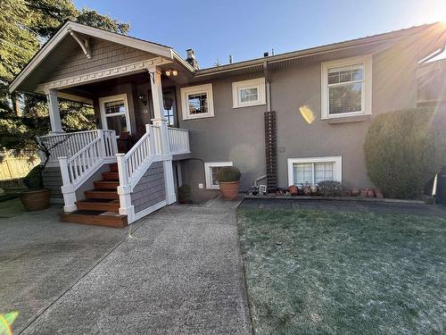 680 Thompson Avenue, Coquitlam, BC 