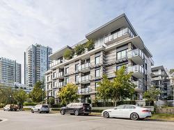 202 477 W 59TH AVENUE  Vancouver, BC V5X 1X4