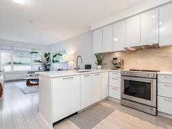 202-711 14th Street W North Vancouver, BC V7M 3E8