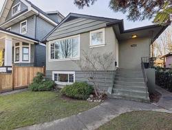 3365 VICTORIA DRIVE  Vancouver, BC V5N 4M3