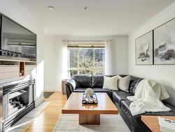 308 150 W 22ND STREET  North Vancouver, BC V7M 3M4