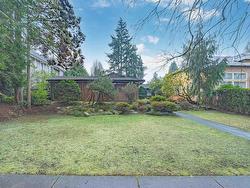 1736 W 37TH AVENUE  Vancouver, BC V6M 1N1