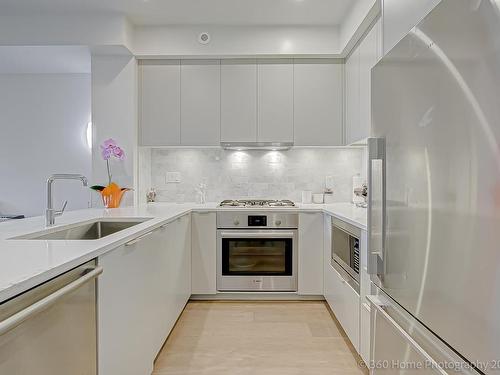 7933 Oak Street, Vancouver, BC 