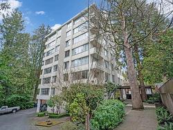 205-1785 Esquimalt Avenue  West Vancouver, BC V7V 1R7