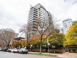 6D 139 DRAKE STREET  Vancouver, BC V6Z 2T8