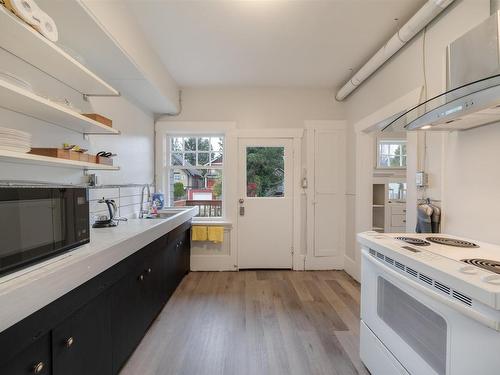 3425 8Th Avenue W, Vancouver, BC 