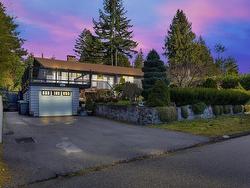 638 Elstree Place  North Vancouver, BC V7N 2Y3