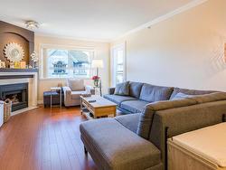 PH8 2405 KAMLOOPS STREET  Vancouver, BC V5M 4V6