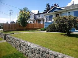 442 E 4TH STREET  North Vancouver, BC V7L 1J5