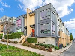 7922 MANITOBA STREET  Vancouver, BC V5X 0G6