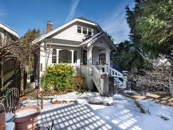 3541 W 14TH AVENUE  Vancouver, BC V6R 2W3