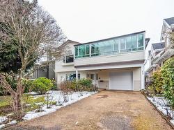 628 9th Street E North Vancouver, BC V7L 2B7