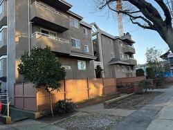 404-526 13th Avenue W Vancouver, BC V5Z 1N7