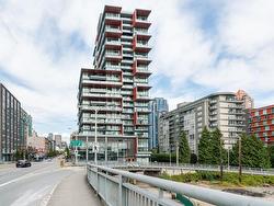 809-1325 Rolston Street  Vancouver, BC V6B 0M2