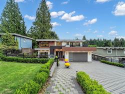 929 CANYON BOULEVARD  North Vancouver, BC V7R 2J9