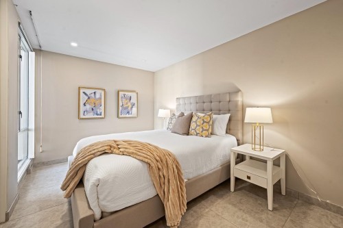 401-2015 Beach Avenue, Vancouver, BC 