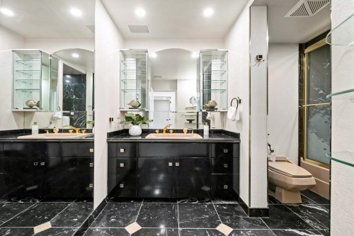 401-2015 Beach Avenue, Vancouver, BC 