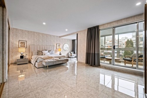 401-2015 Beach Avenue, Vancouver, BC 