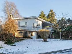 7440 THORMANBY CRESCENT  Richmond, BC V7C 4G3