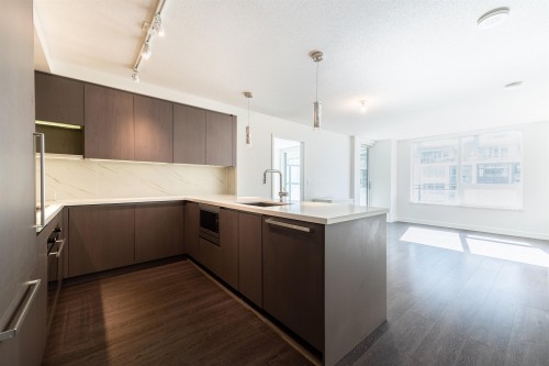 508-8833 Hazelbridge Way, Richmond, BC 