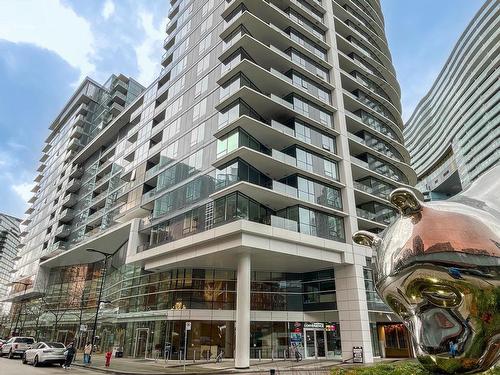 805-68 Smithe Street, Vancouver, BC 
