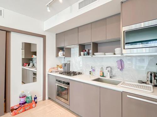 805-68 Smithe Street, Vancouver, BC 