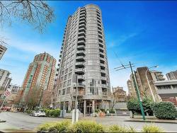 1907-1050 Smithe Street  Vancouver, BC V6E 4T4