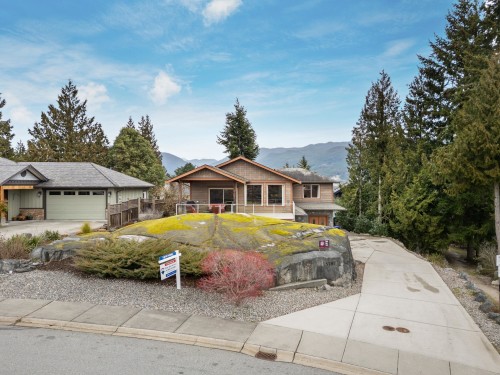 5781 Genni'S Way, Sechelt, BC 
