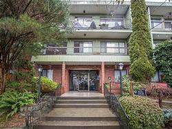 340 1844 W 7TH AVENUE  Vancouver, BC V6J 1S8