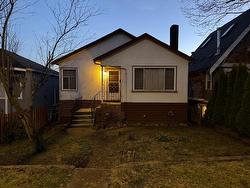 2656 ADANAC STREET  Vancouver, BC V5K 2M7