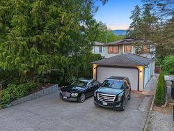 3998 PHYLLIS ROAD  North Vancouver, BC V7K 2V1