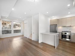 7909 OAK STREET  Vancouver, BC V6P 4A6