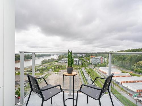 1702-3430 Kent Avenue E, Vancouver, BC 